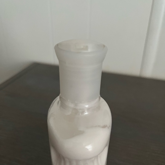 Bath&Body Works Pleasures Sweet Pea Lotion 8oz Partial 90% Full - Picture 8 of 10